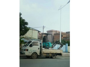 小白車(chē)到貨了，這是你的挖掘機(jī)嗎