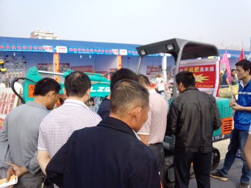 微型挖掘機(jī)價(jià)格詢問(wèn)